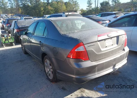 2010 Ford Fusion Se z USA, uszkodzony, nr VIN 3FAHP0HA2AR402573